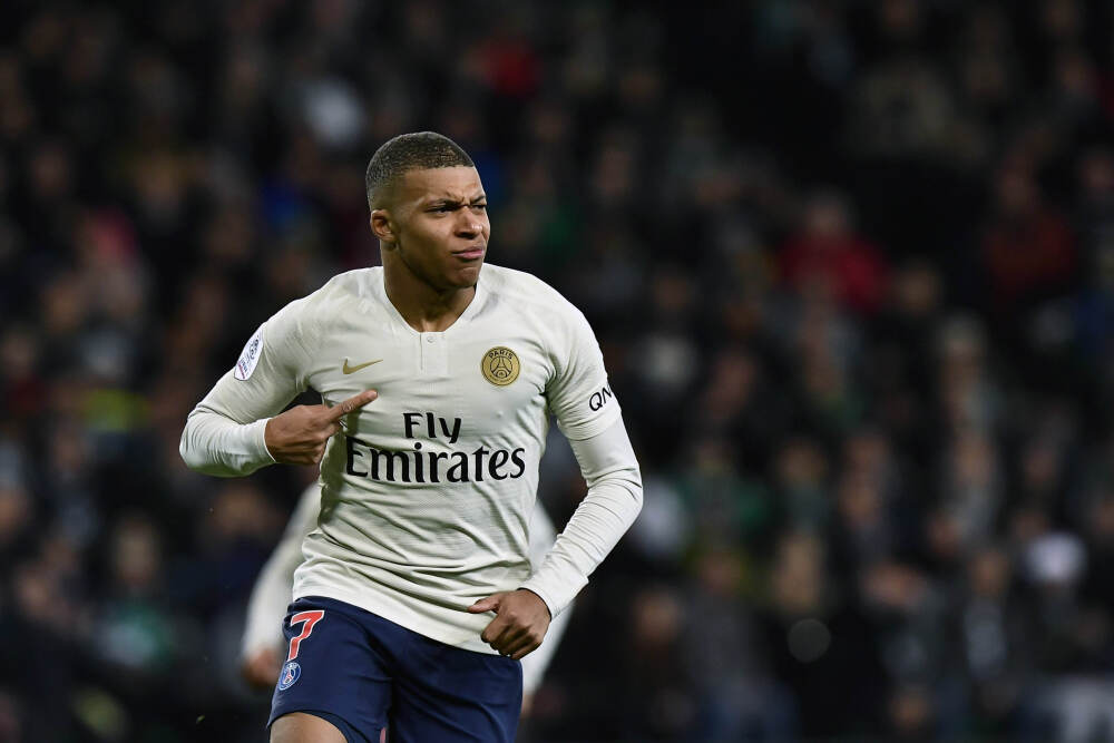 回家过年🏠瓜帅：圣诞不想看到球员 我回巴塞罗那和家人在一起